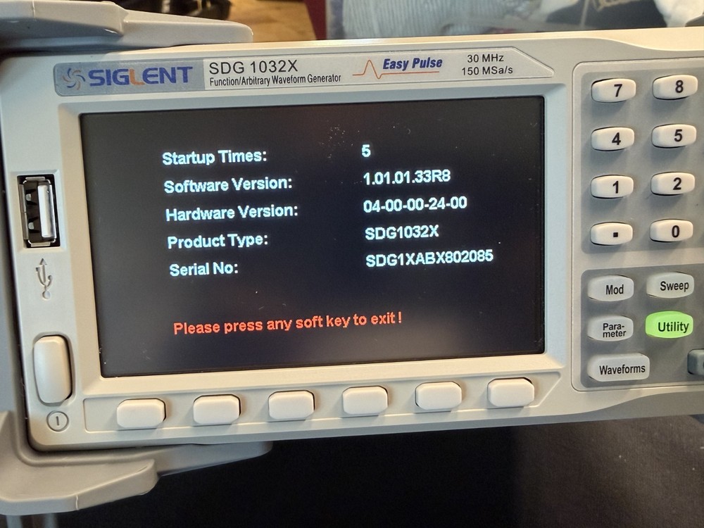 Siglent SDG1032X Arbitrary Waveform Function Generator - NEW condition