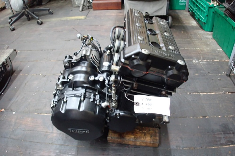 2001 TRIUMPH TROPHY 900 ENGINE W/ STARTER 190PSI COMPRESSION 38537 MILES