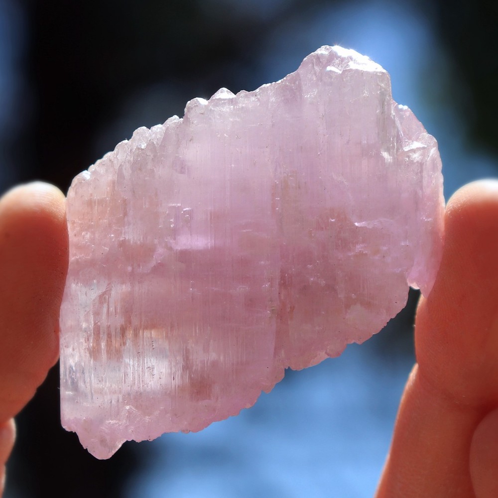 Mineral Specimen: Kunzite (KNZ91)