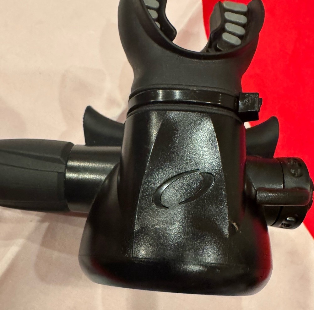 OCEANIC NEO CDX5 SCUBA REGULATOR AWESOME SOLID REG IN NICE CONDITION