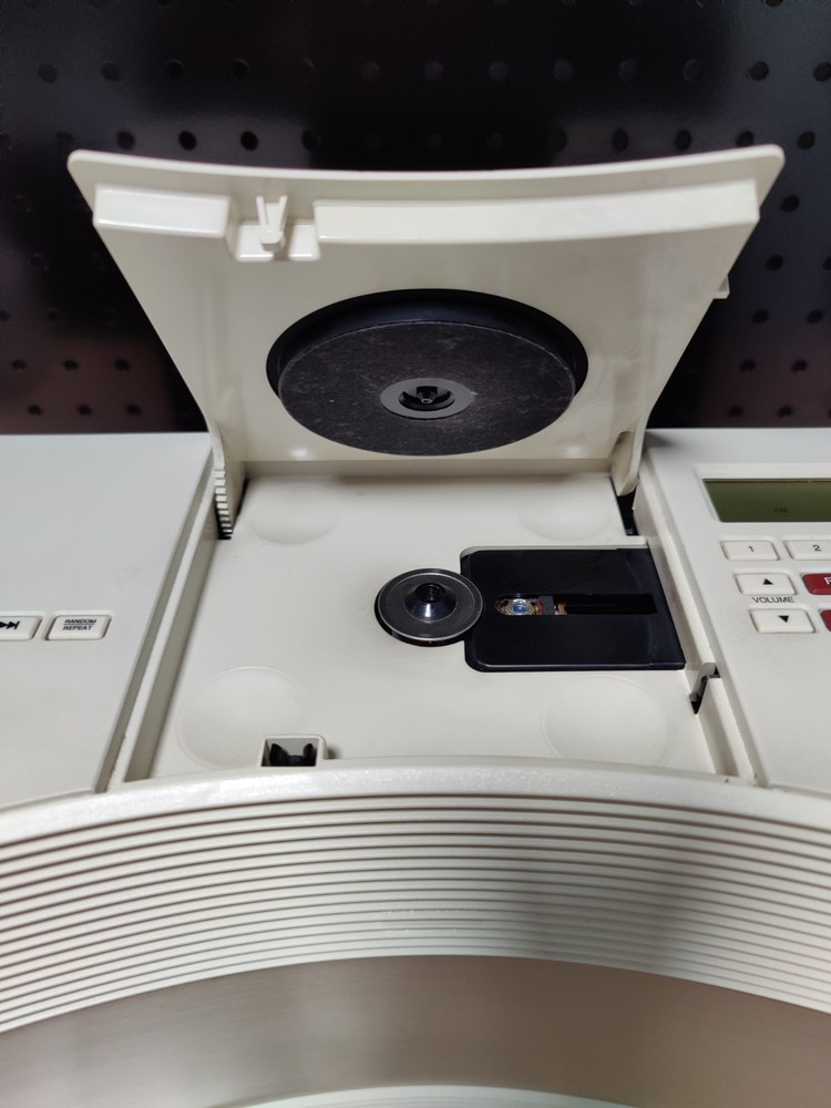 Bose Acoustic Wave Audio System w/Remote