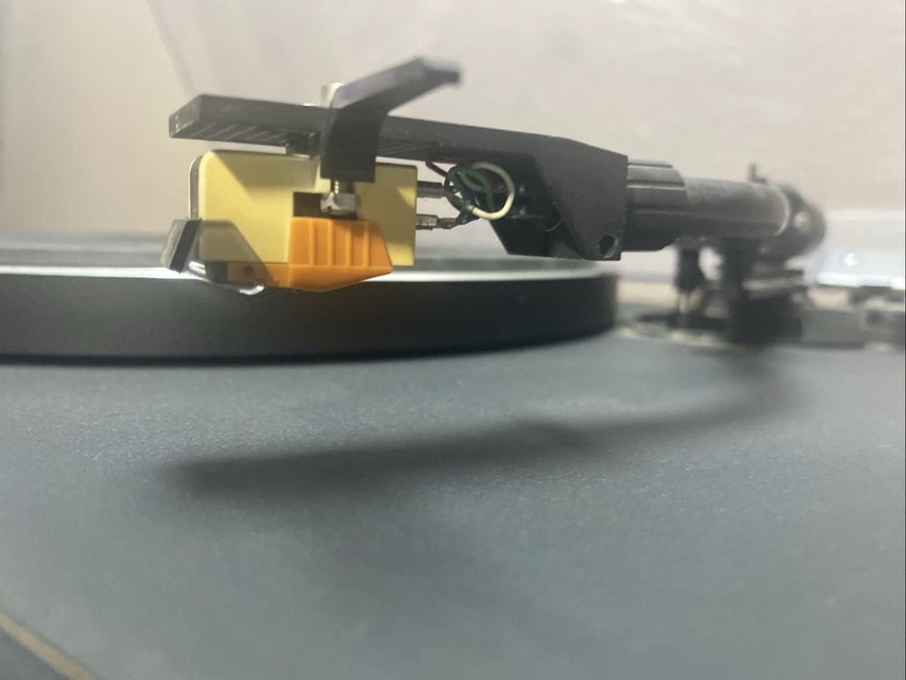 QUADRAFLEX REFERENCE 610T TURNTABLE / RECORD PLAYER (partly Working/read)