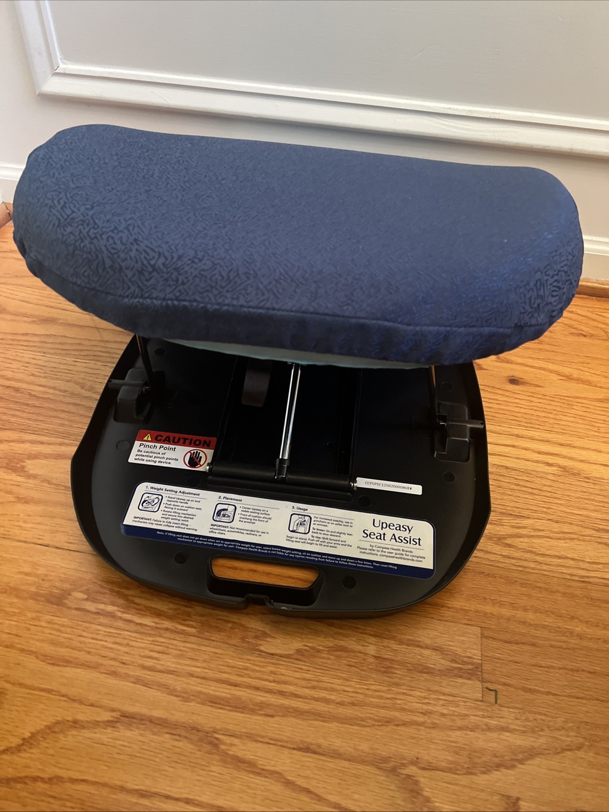 New Carek UpEasy Seat Assist Chair Lift and Sofa Stand Assist Portable Blue