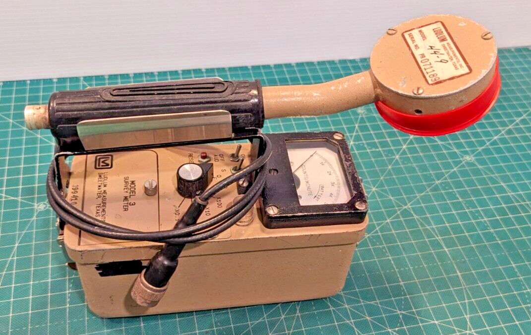 1x CLEAN Ludlum Model 3 Survey Meter CPM 44-9 Tested, Verified, and GUARANTEED