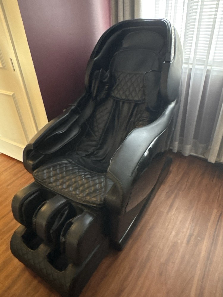 Deluxe Massage Chair with Remote Control and Hand Control