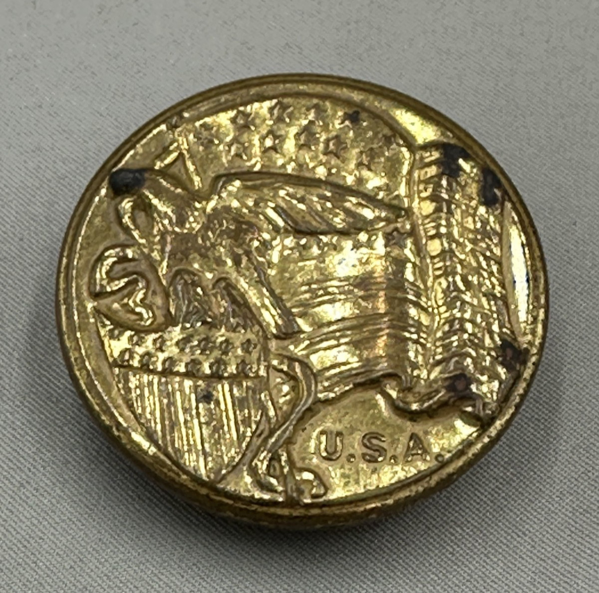 1940 LITTLE ORPHAN ANNIE Decoder Badge Pin RADIO PREMIUM Vintage USA Eagle Flag