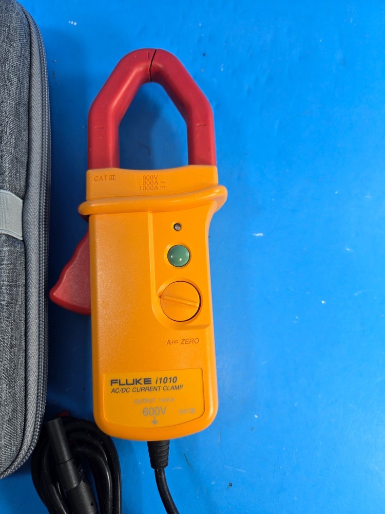 Fluke i1010 AC/DC Current Clamp