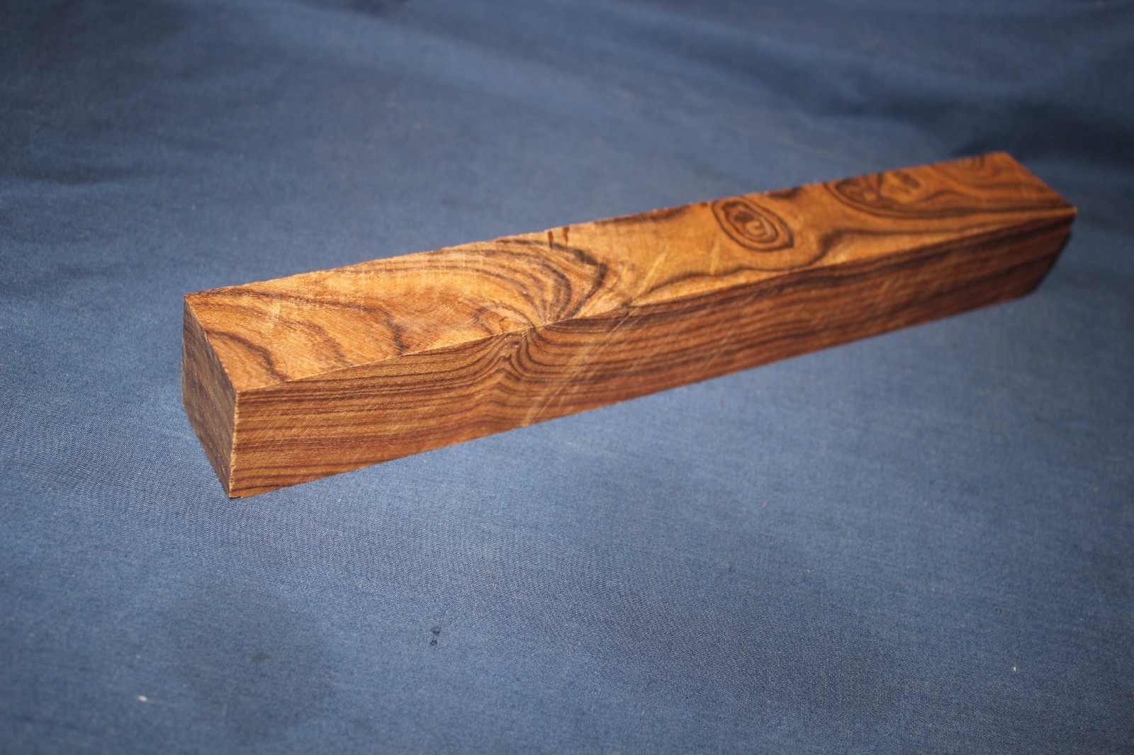 Arizona Desert Ironwood DUCK CALL 1.51" x 1.52" x 12" #D975