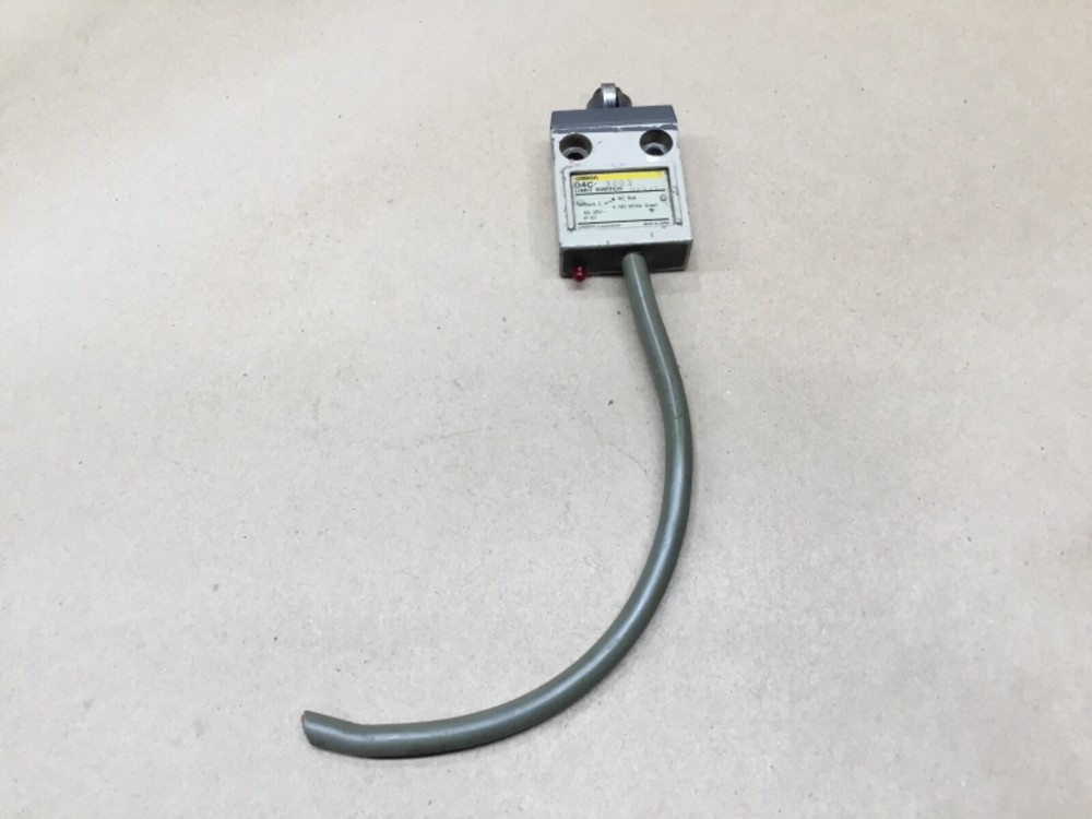 Omron Plunger Type Limit Switch D4C-3403 #48E8