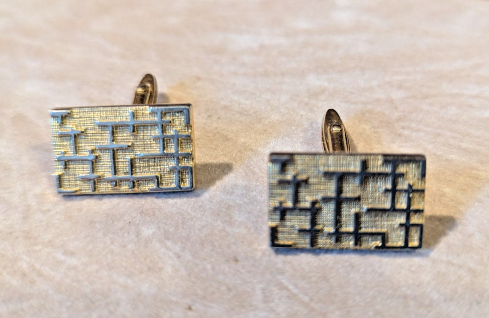 Attractive Goldtone Rectangular Cufflinks - Linear Pattern to face - VGC