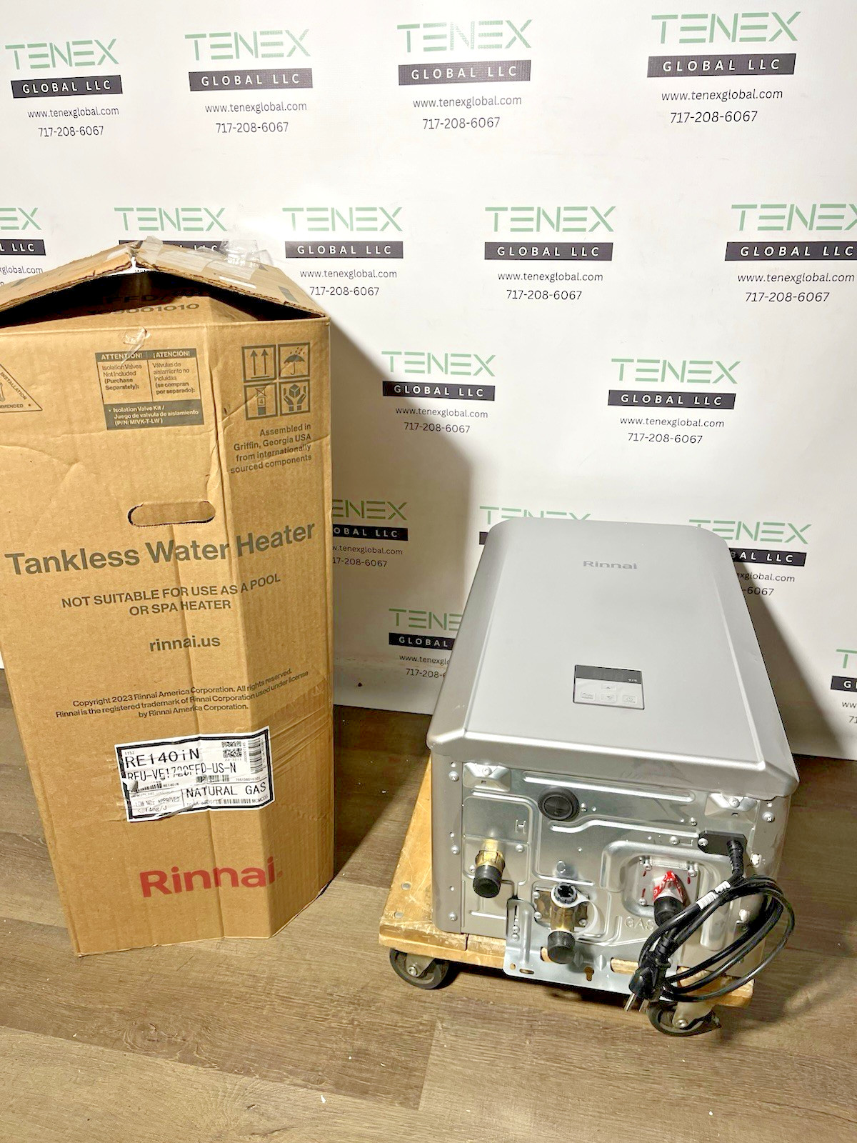 Rinnai RE140iN Indoor Tankless Water Heater 140k BTU Natural Gas (B-28 #1779)