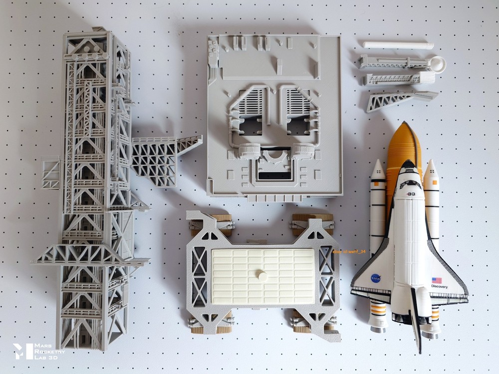 Space Shuttle on Launch Pad: 1/400 Scale 3D Printed Model Kit（No aircraft）