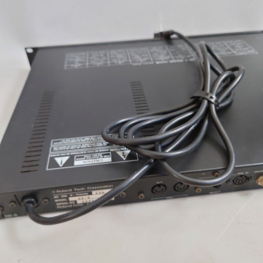 Roland GS-6 Digital Guitar Sound System Preamp Processor Multi Effects Rack Test