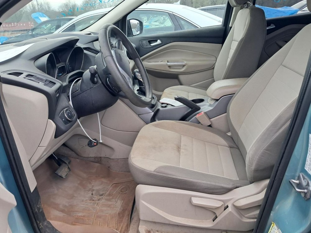 ESCAPE 2013 Glove Box 4885473