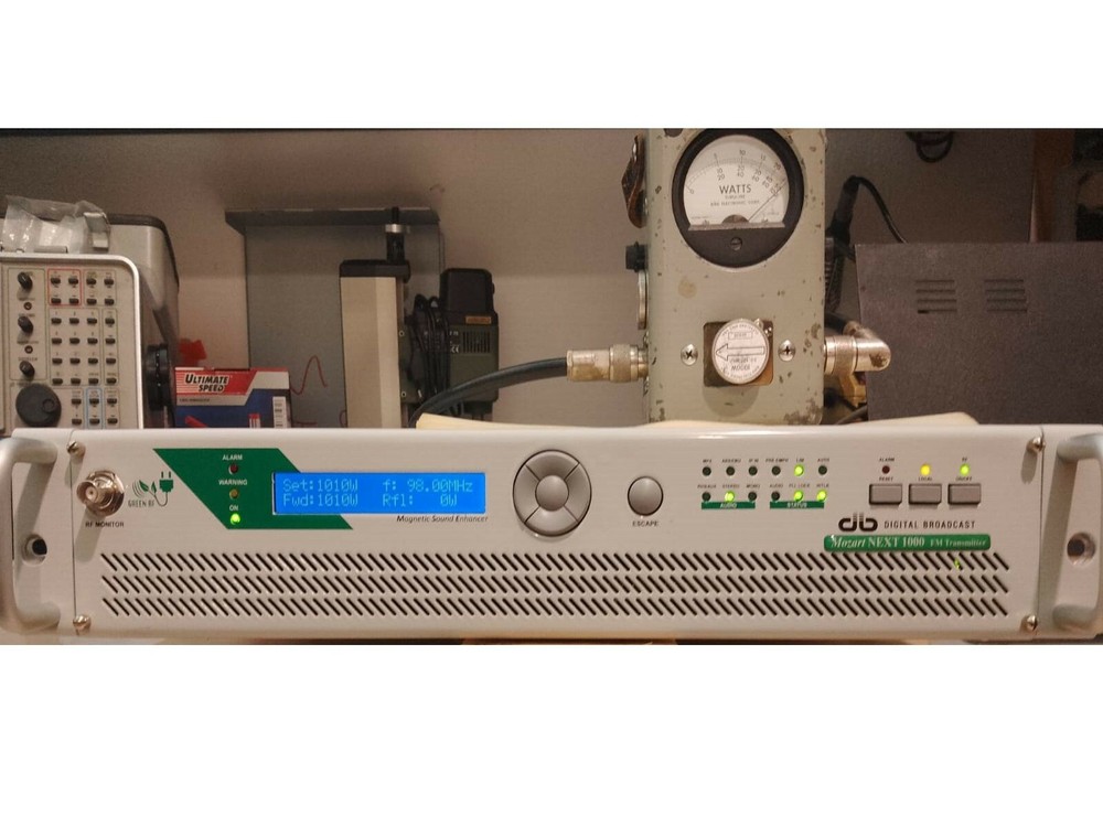 Broadcast Professional DB Digital Broadcast FM Transmitter Wide Band 88 108 Mhz