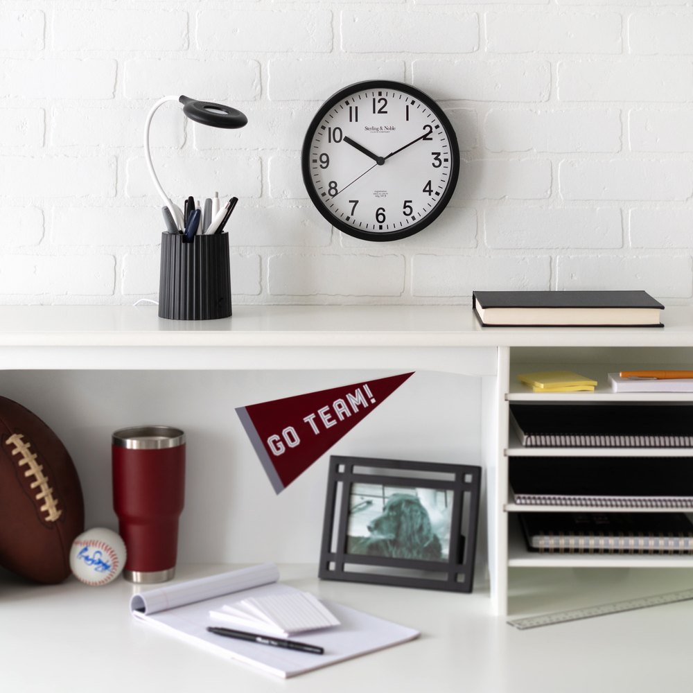 NEW 8.78" Basic Indoor Analog Round Modern Wall Clock, Black (FAST SHIPPING)