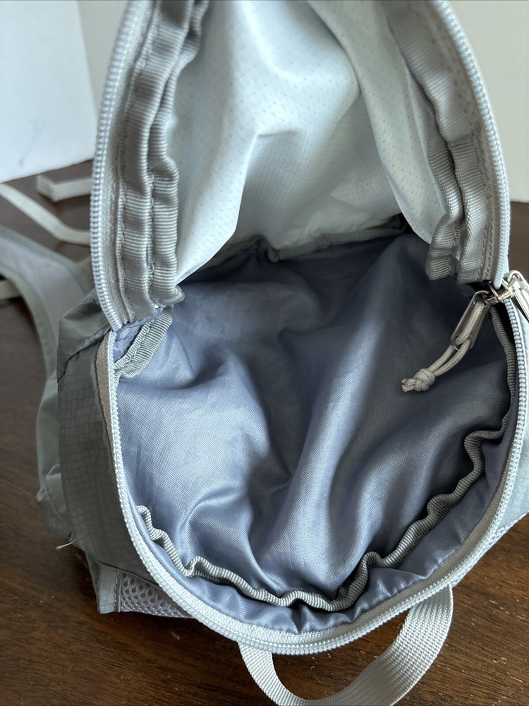 Camelbak Arete 18 Black Lightweight Hydration Pack Backpack (No Bladder)