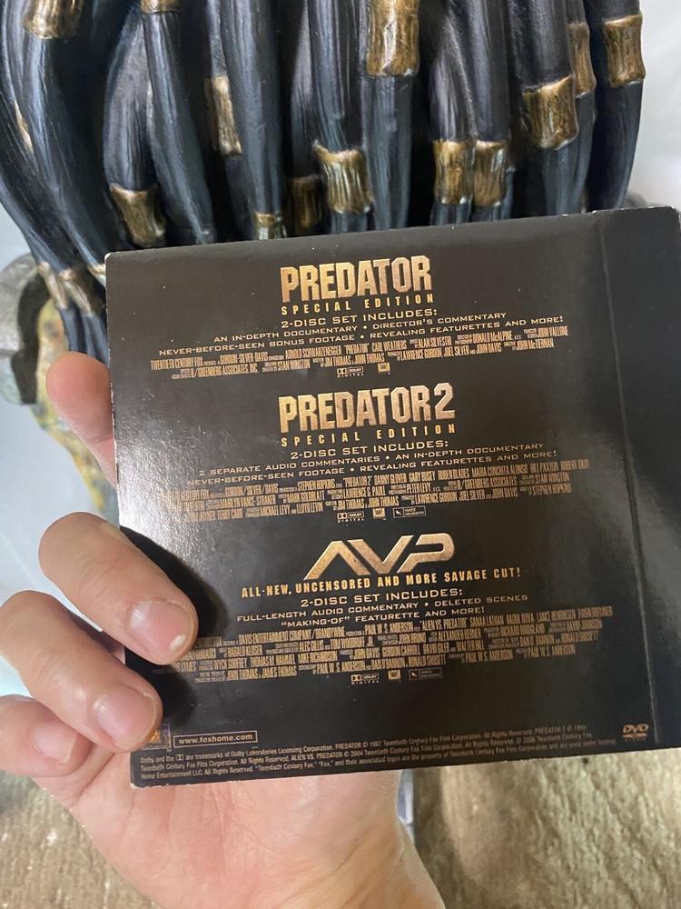 Predator Limited Predator Head Figure & Case Japan
