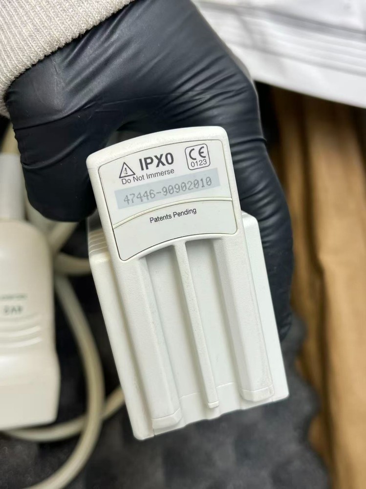 ACUSON 4V2 VECTOR ARRAY ULTRASOUND TRANSDUCER PROBE with box