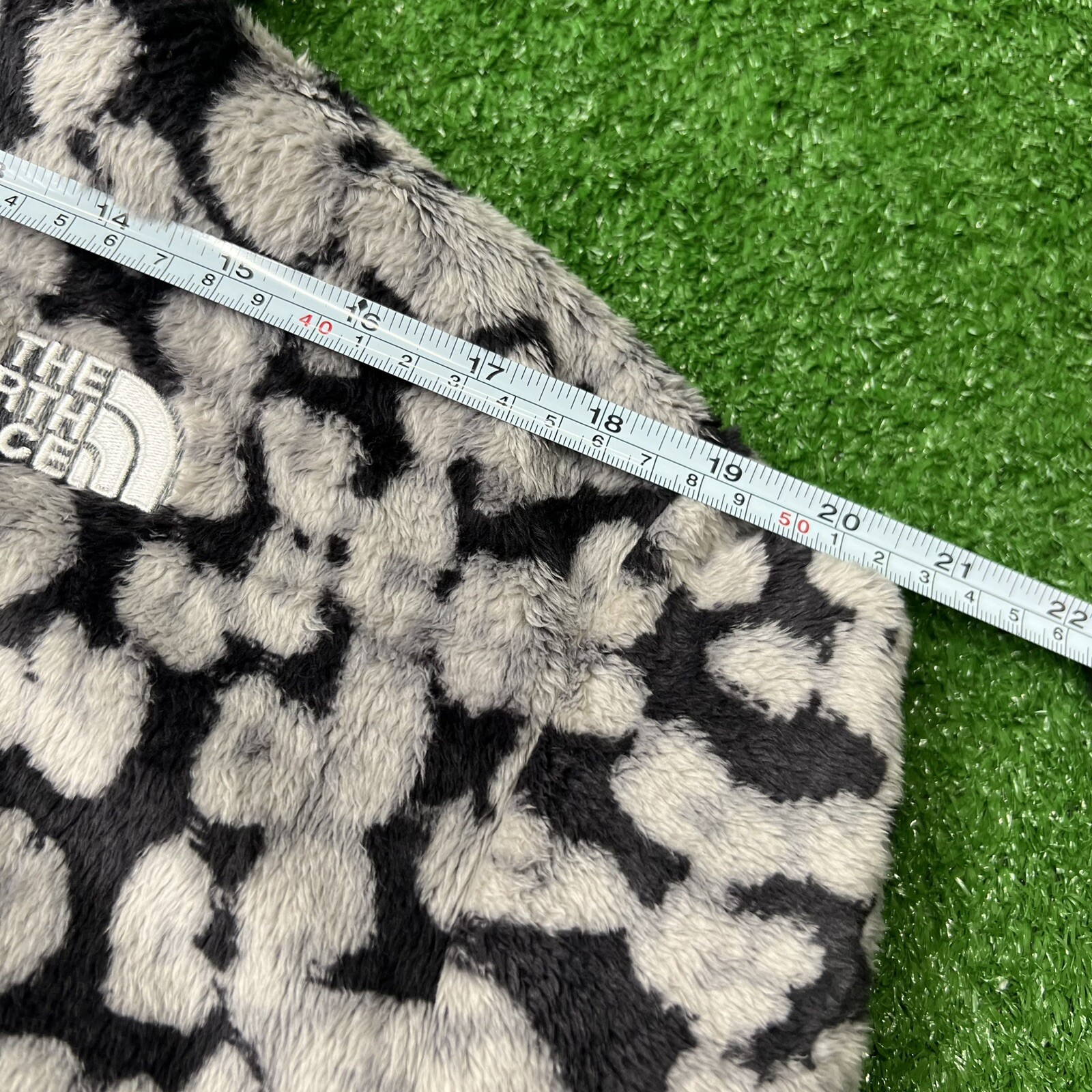 North Face Jacket Sz Large Girls Printed Osolita Leopard Print Full Zip