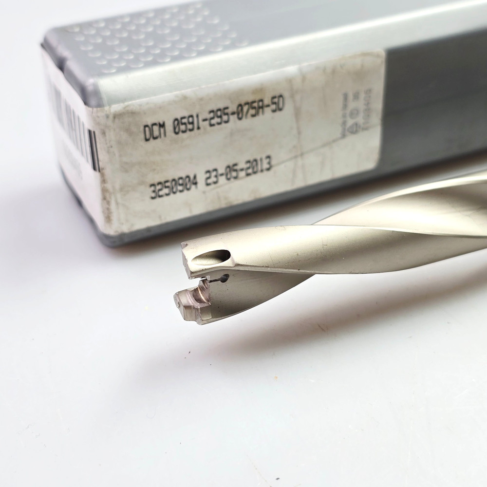 Iscar DCM 0591-295-075A-5D (0.591" - 0.625") Replaceable Tip 5xD Indexable Drill