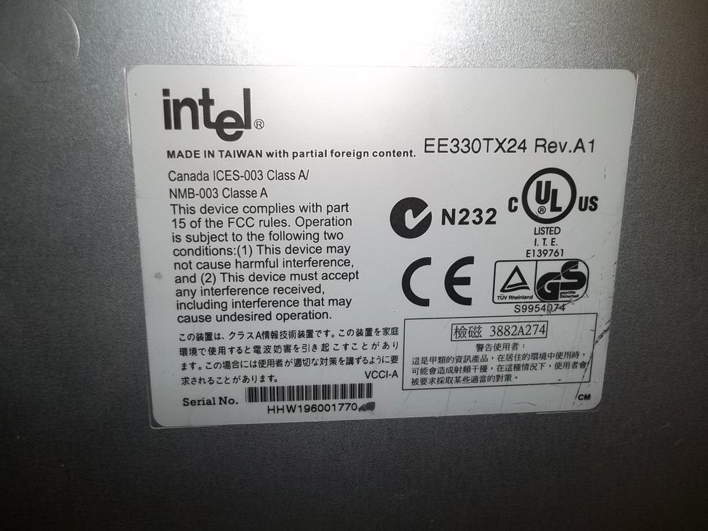 Intel Express 330T Stackable Hub 16-Port *FREE SHIPPING*