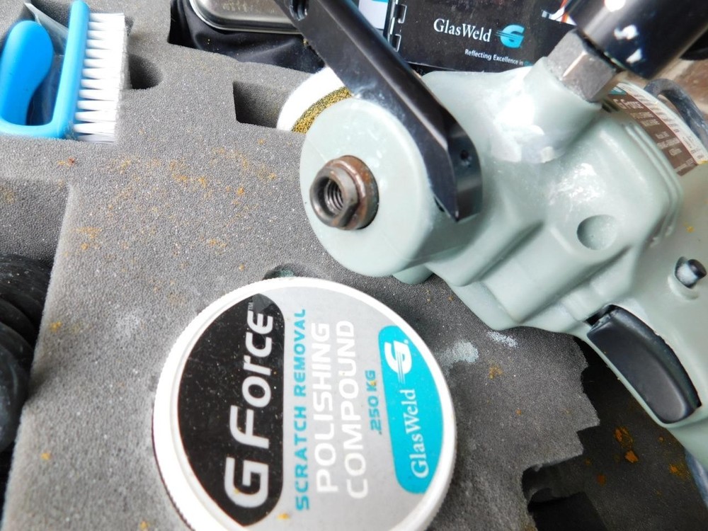 GLASWELD WINDSHEILD GLASS SCRATCH REMOVAL TOOL