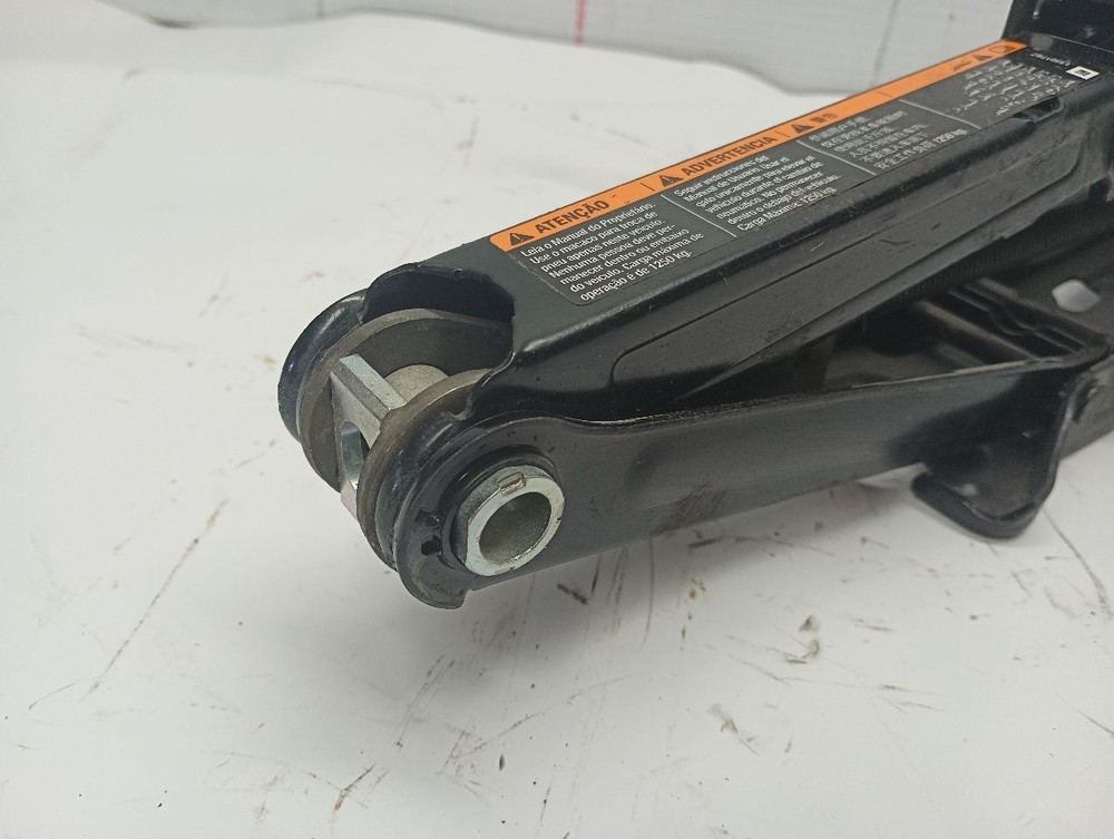 2012 CRUZE Jack less Tools 12718904