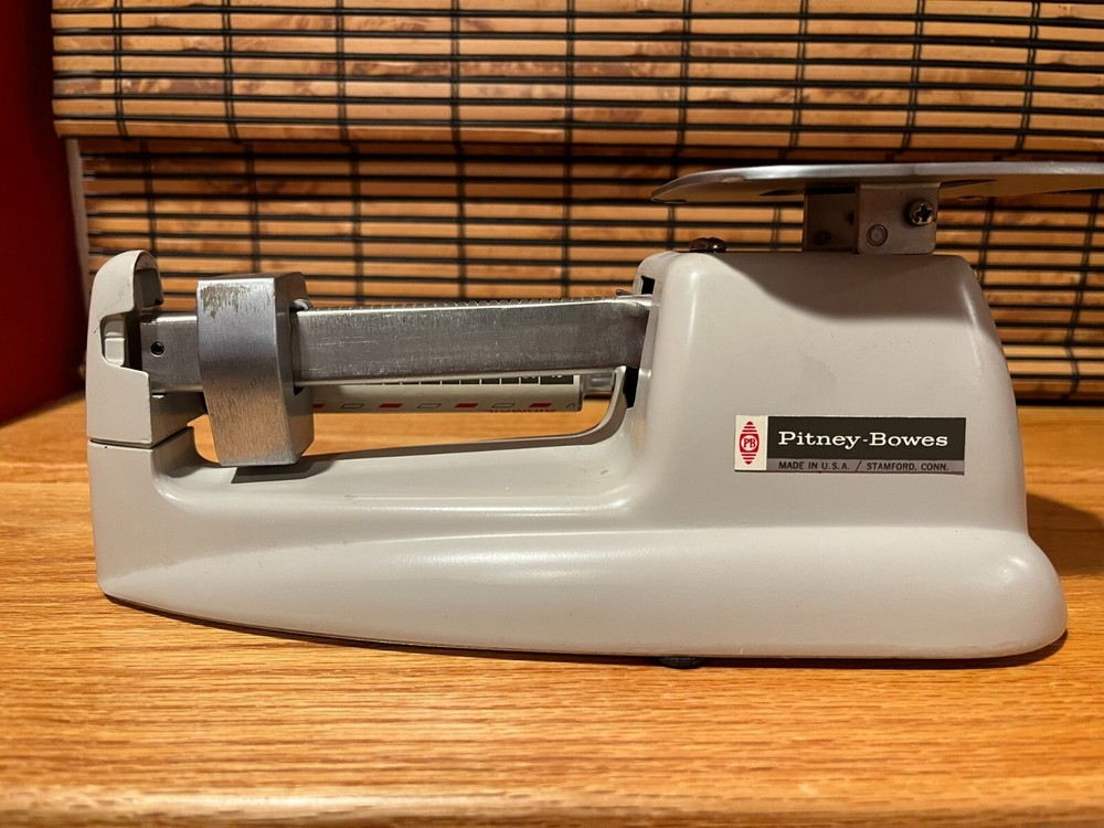 Vintage Pitney Bowes Postal Scale; Model 4900-206985