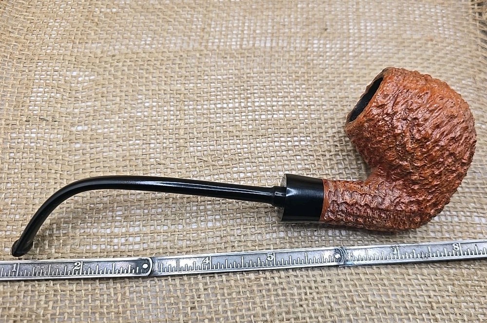 Thompson Rusticated Estate Tobacco Pipe