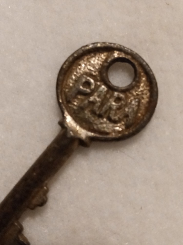 Antique PARA Solid Barrel Padlock SKELETON Key Approx 2-1/16"