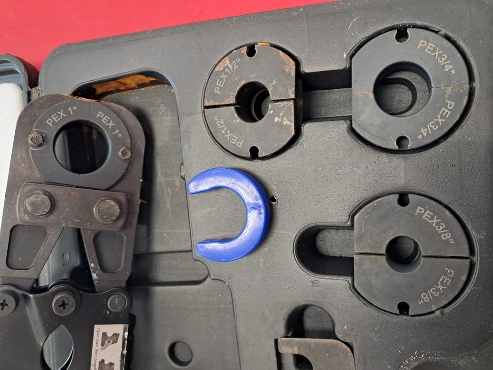 APOLLO PEX CRIMP TOOL SET PLUMBING TOOLS