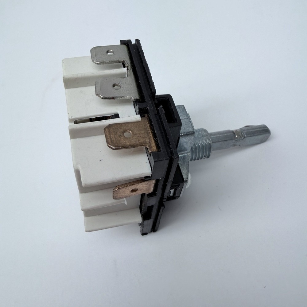 MPA-V411-CEM Infinite Switch 208Vac, 15A