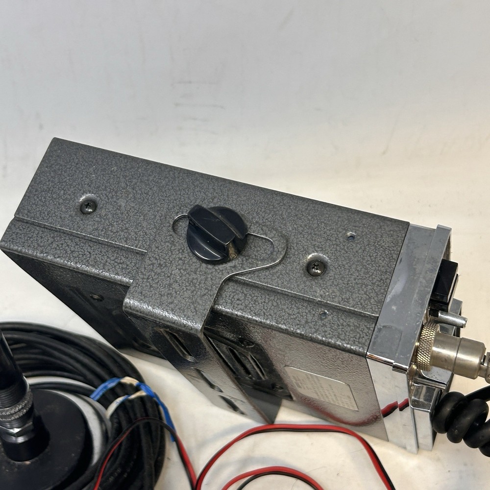 Robyn DG-30 CB Transceiver Base Module Antenna Mic Manual