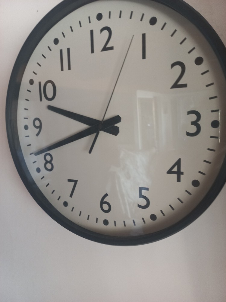 WALL CLOCK -White/Black 38x38x5 cm Quartz timing