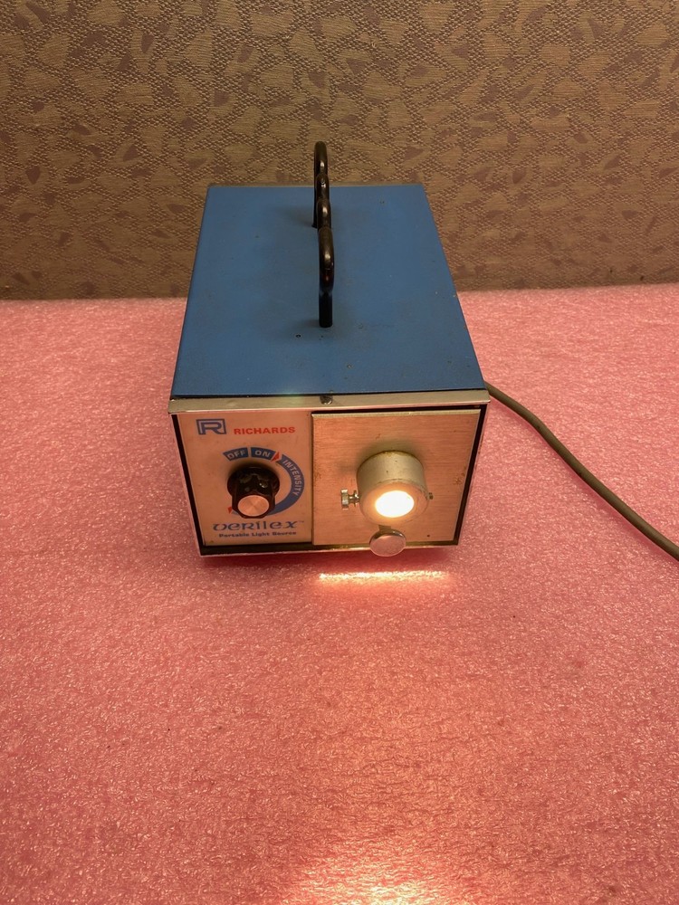 RICHARDS VERILEX PORTABLE LIGHT SOURCE