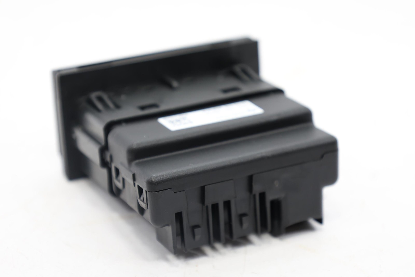 2021 - 2022 JEEP WRANGLER REAR CENTER CONSOLE BACK USB PORT OEM 68481187AA