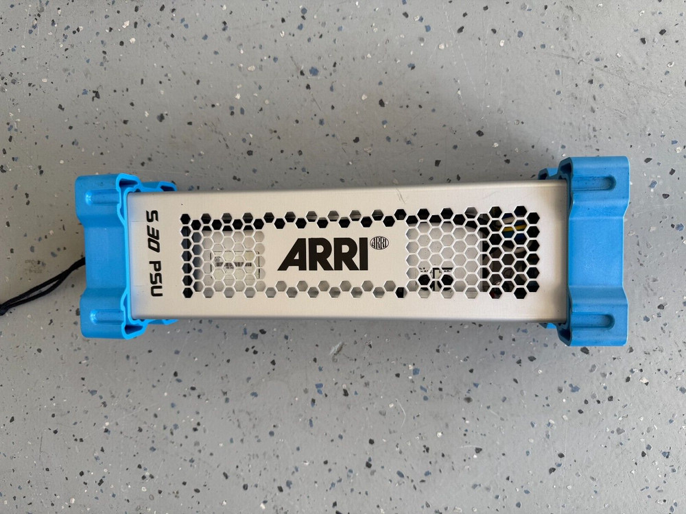 ARRI SkyPanel S30 Basic LED Kit + 40° Grid Wheeled Custom Jason Case VERY CLEAN!