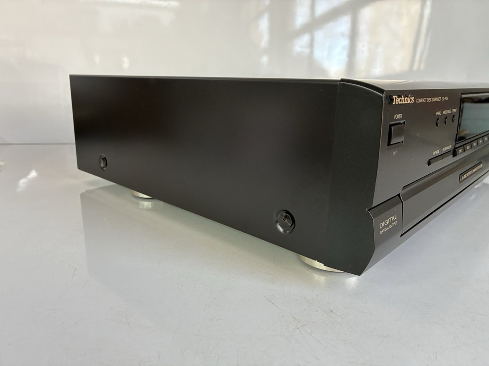 Technics SL-PD5 CD Changer 5 Disc Rotary CD Changer With Original Box
