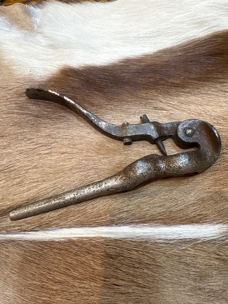 VINTAGE Shotshell  12 gauge De-Capping Reloading Tool.