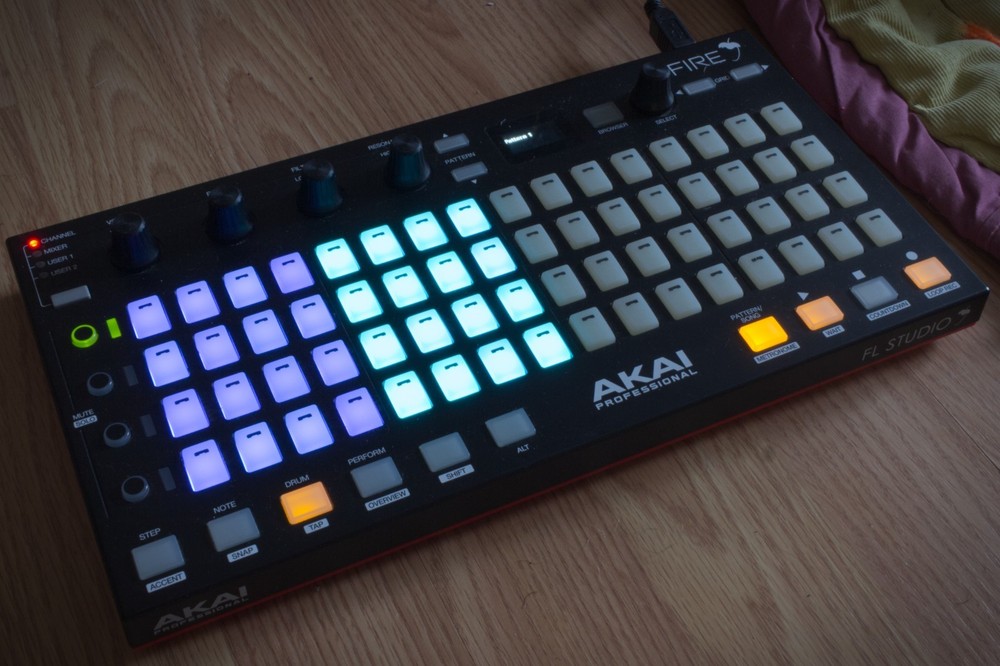 Akai Professional FIRE FL Studio Pad/Midi Controller