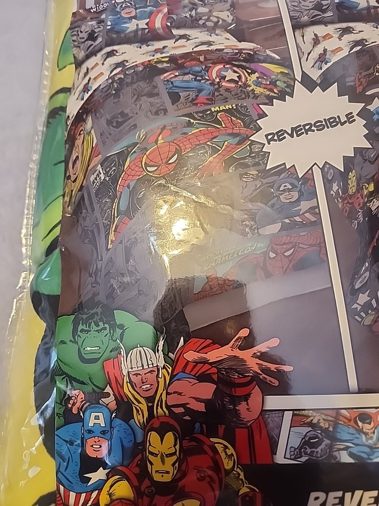 Marvel Comics Reversible Twin/Full Comforter 71” X 86” new in package