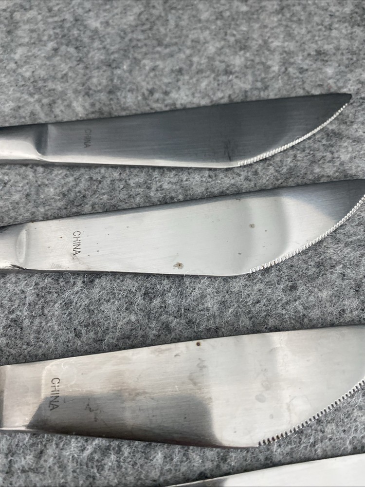 4 Retroneu 18/10 Stainless SILHOUETTE Flatware Modern Solid Knives