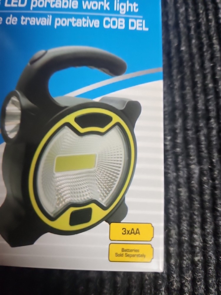 Portable Work Light, 2 Light Sources NIB