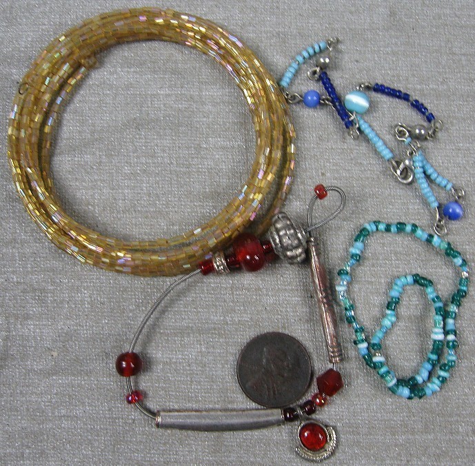 4 Vintage Glass Beads Bracelets