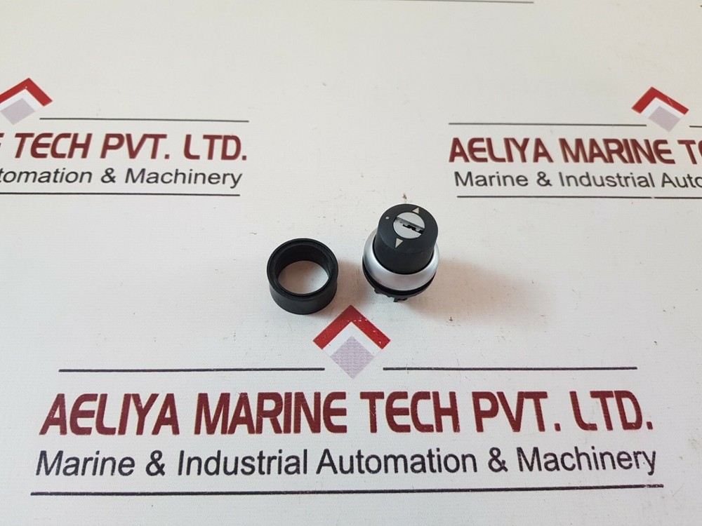 Eaton M22-CKC10 Contact Block With Selector Switch Set