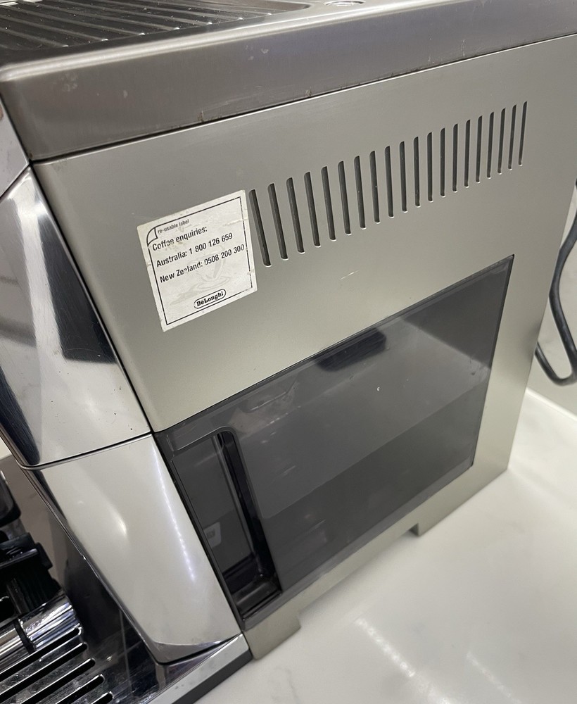 DeLonghi PrimaDonna Elite Experience ECAM 650.75.MS Coffee Machine – Serviced, E