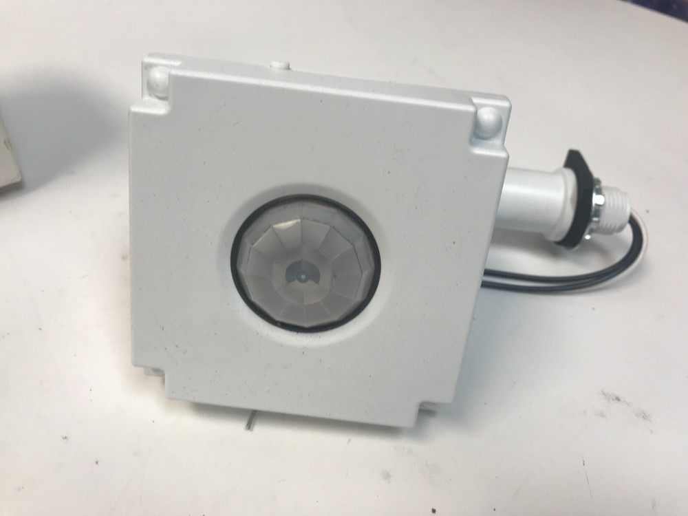 Sensor Switch SBOR 10 OEX D EB3 WH 0V Large Motion Extended Range Mount Sensor