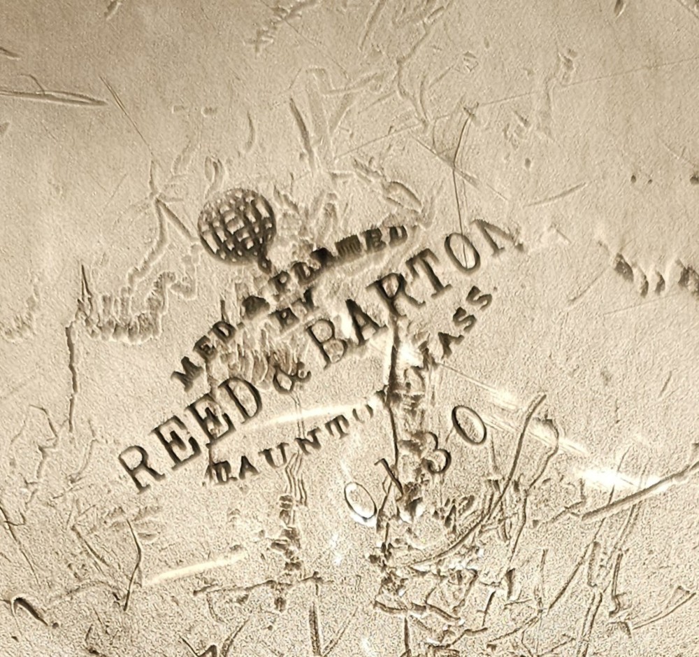 Med & Plated Reed & Barton Silver Oval Casserole Dish Holder w/ handles 9" 1030