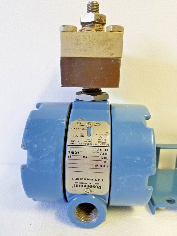 Rosemount 1144A0600A12 Pressure Transmitter w/ Mounting Bracket